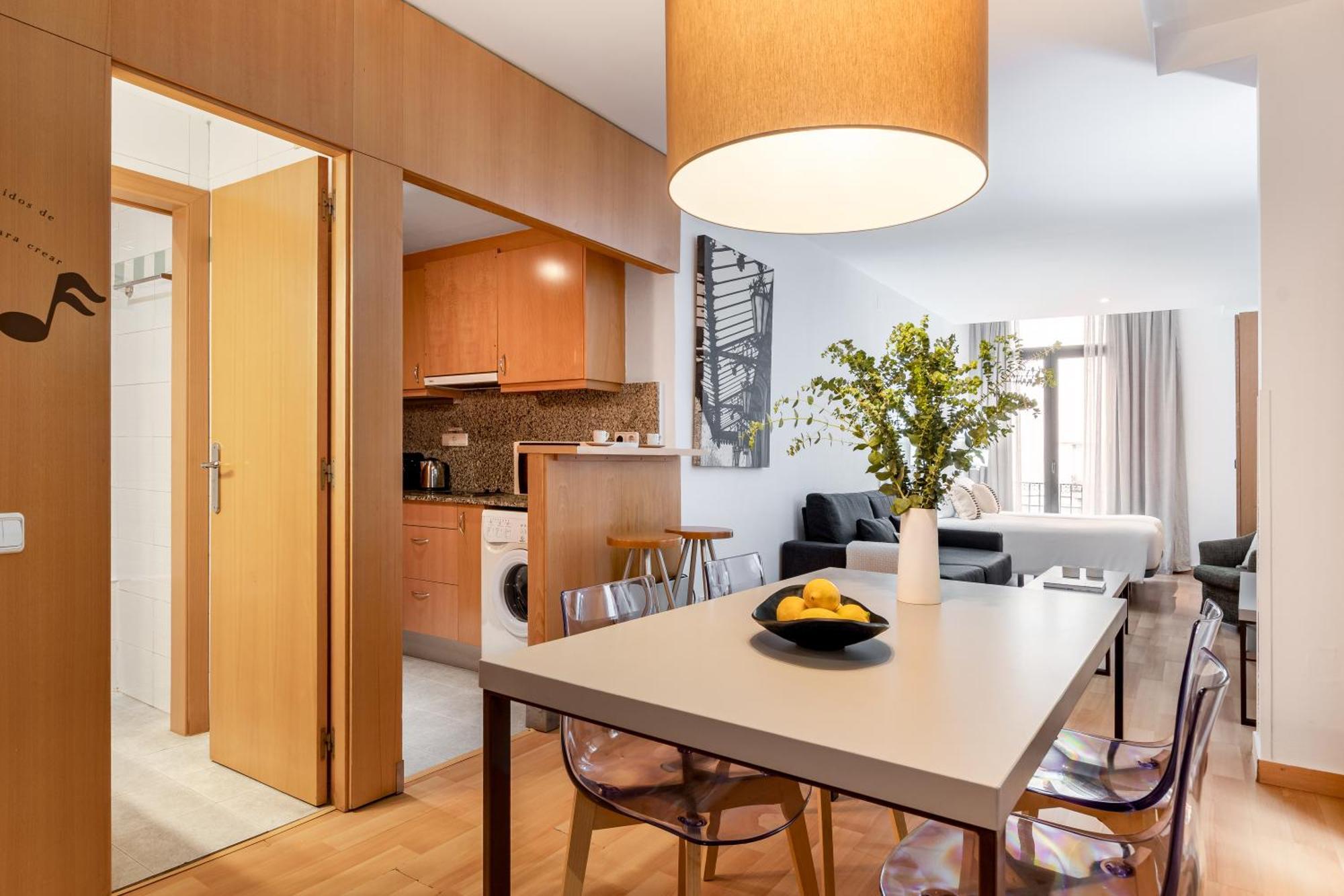 Aspasios Plaza Real Apartment