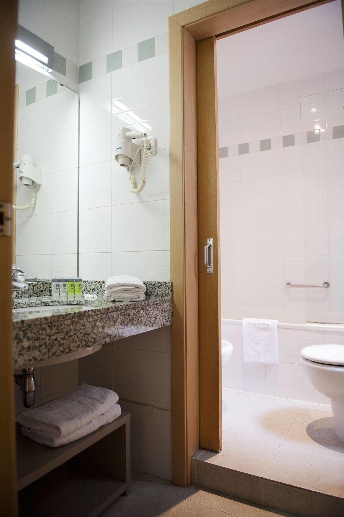 Aspasios Plaza Real Apartment Barcelona